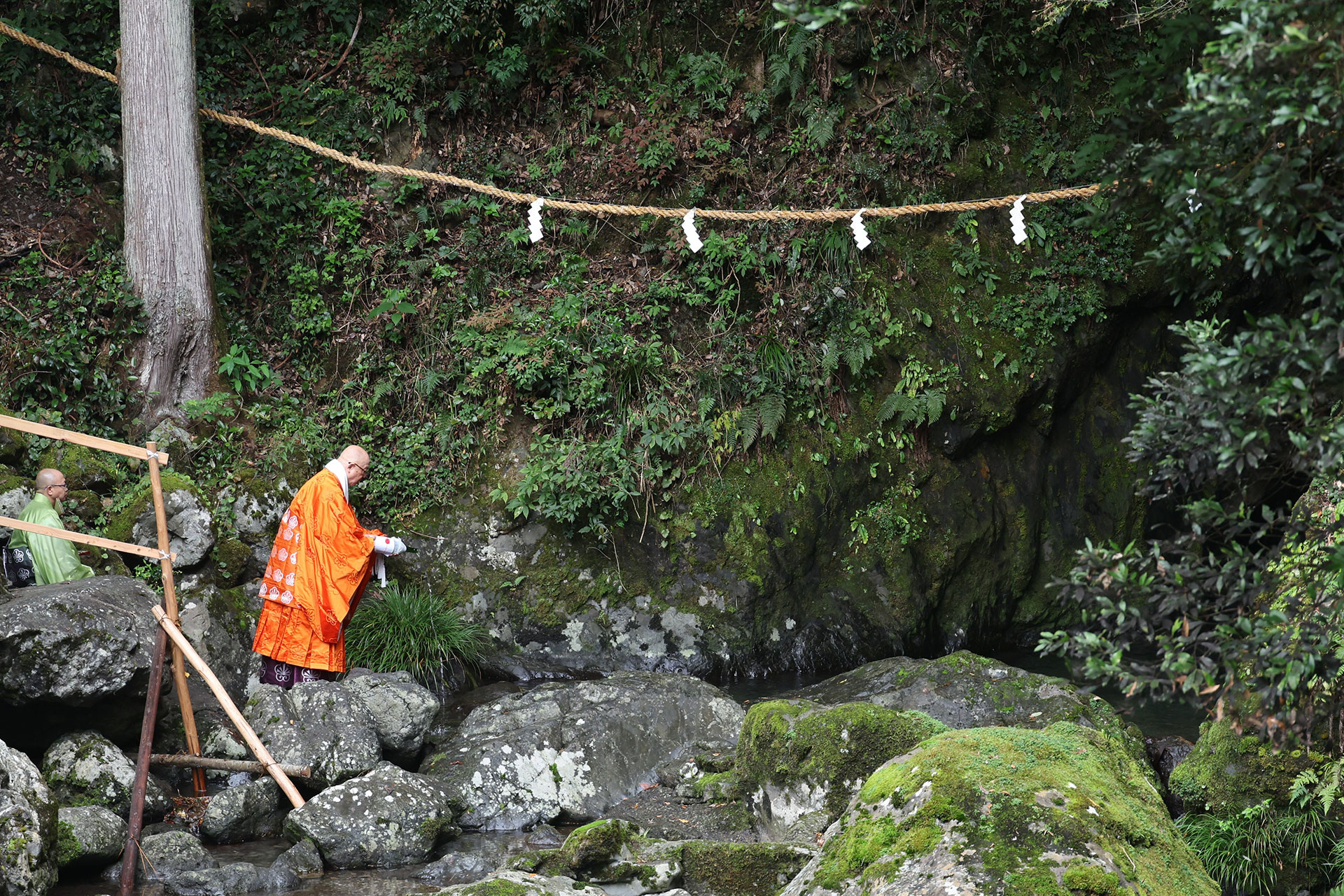 八大龍王姫松明神年次大祭